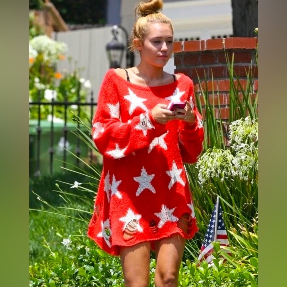 Wildfox Seeing Stars Lennon Sweater Scarlet